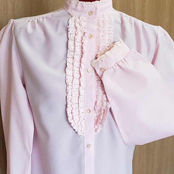 VINTAGE AND LUCITE AND KITSCH, OH MY! - Picture 13 of 16